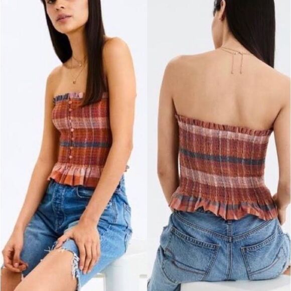 American Eagle Outfitters Tops - AMERICAN EAGLE Smocked Tube Top